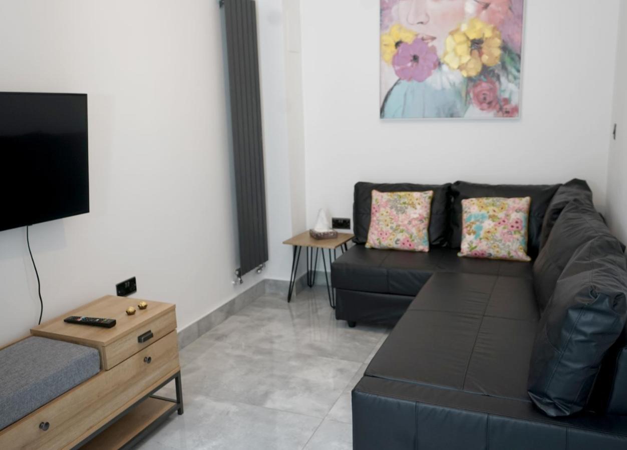 Luxury London Garden Home Sleep 7, 2 Mins To Metro Екстер'єр фото